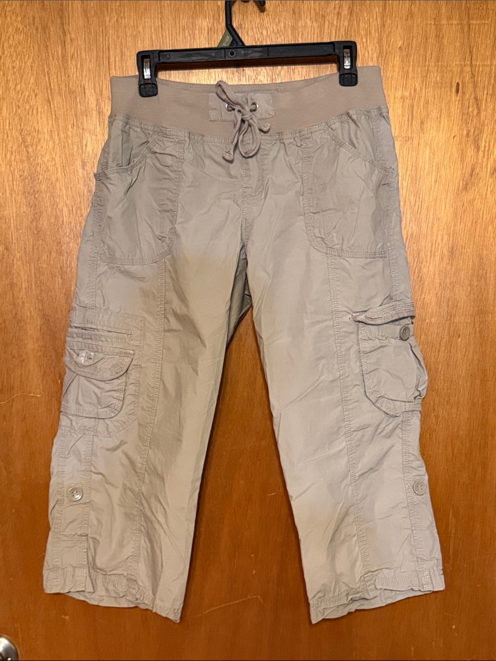 Calvin Klein Women’s Taupe Cargo Capris with Drawstring Waist Sz M